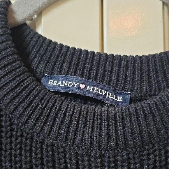 Brandy Melville Black Crewneck Sweater. Classic Cable Knit, One Size. Great Cond - Picture 2 of 7